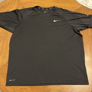 Nike Dri Fit Swim Men XL Black Short Sleeve Rash Guard UPF‎ 40 Performance Tee